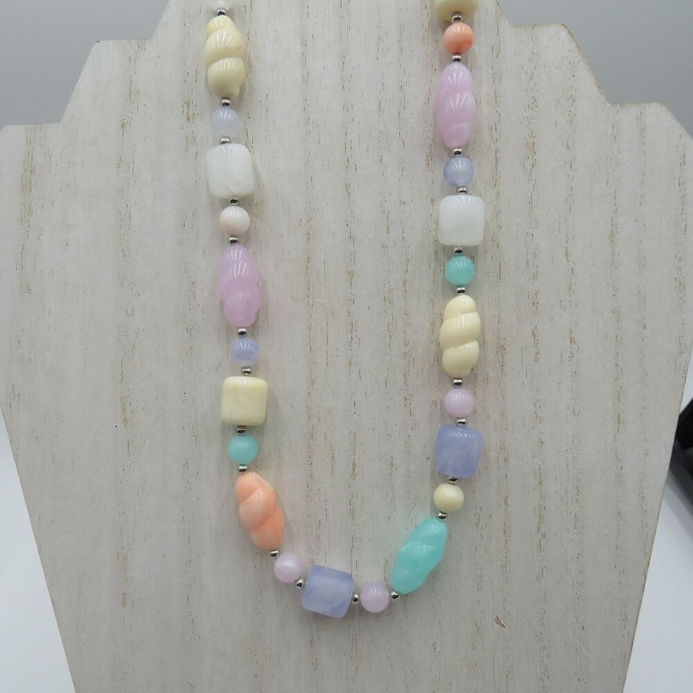 Vintage Bead Necklace Lucite Pastel Round Oval Beads‎ 16" Silver Tone Spacers